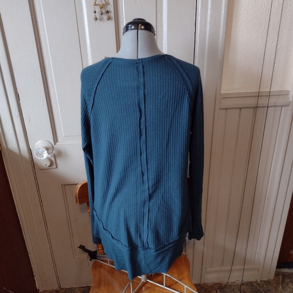 Dark teal thermal top - Picture 2 of 3